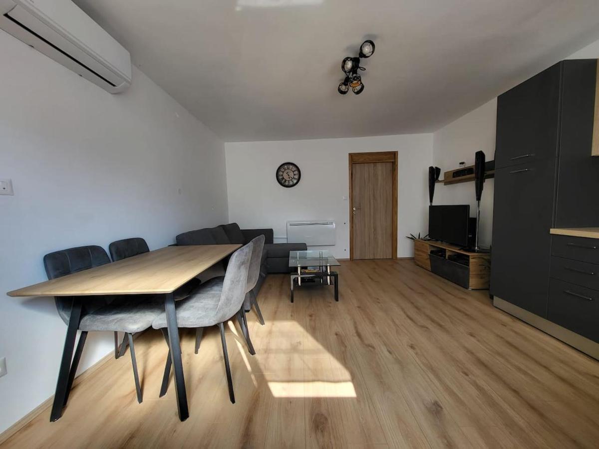 סלוניי Apartment Dado מראה חיצוני תמונה